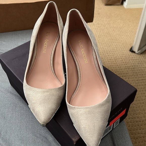 Enzo Angiolini Eagrasyn Shimmer Kitten Heels Pointy Toe Pumps Gold Trim Sz 7M - Picture 2 of 8
